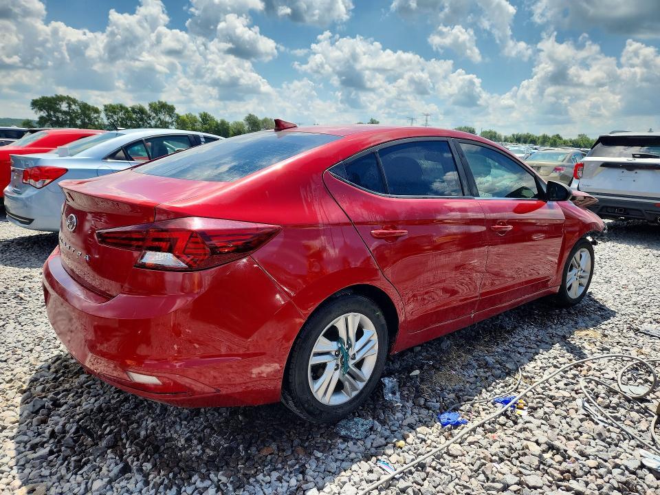 2019 HYUNDAI ELANTRA SEL — Фото 3 из 13