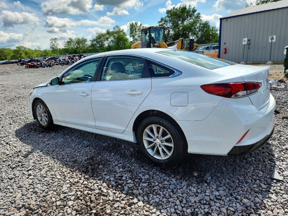 5NPE24AF5KH817335 2019 HYUNDAI SONATA photo no. 2