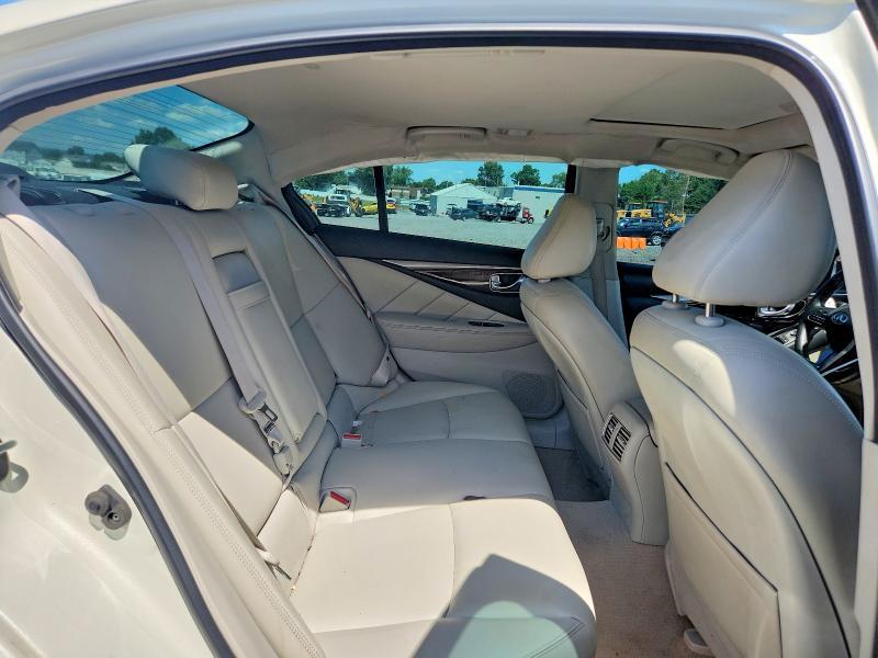 2019 INFINITI Q50 3.0T LUXE — Фото 10 из 12