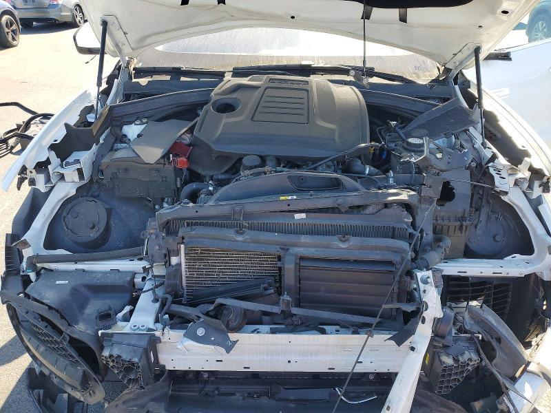 SADCJ2FXXKA609933 2019 JAGUAR F-PACE photo no. 12