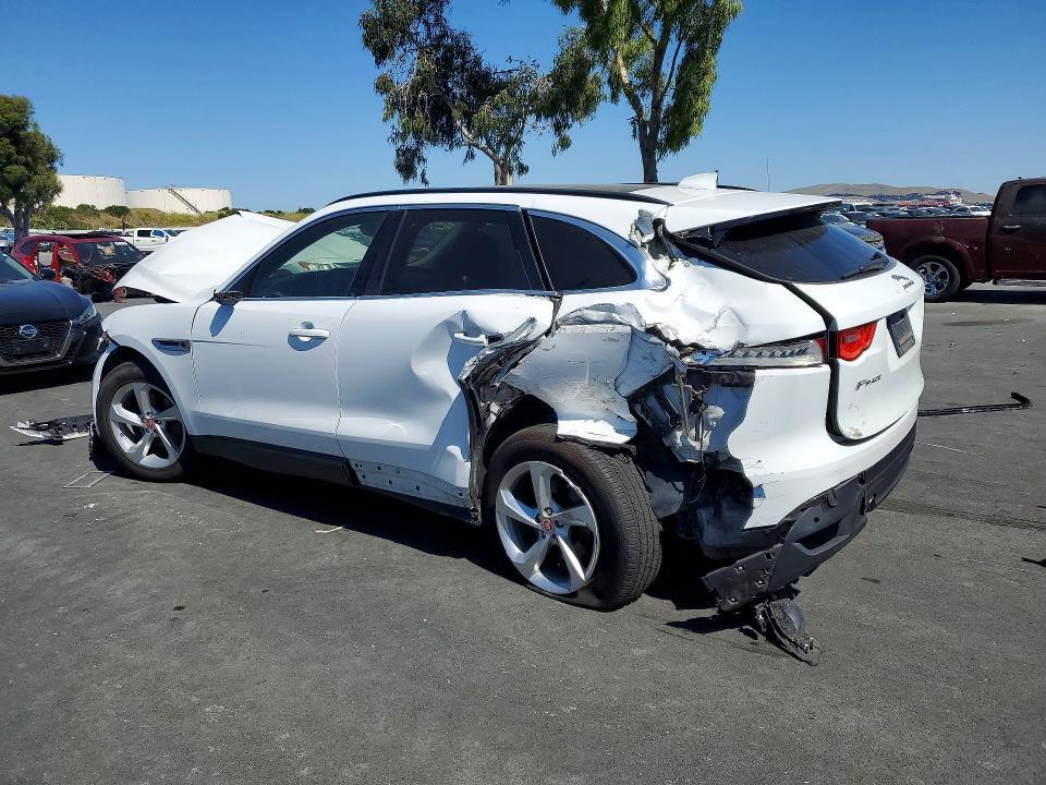 SADCJ2FXXKA609933 2019 JAGUAR F-PACE photo no. 2