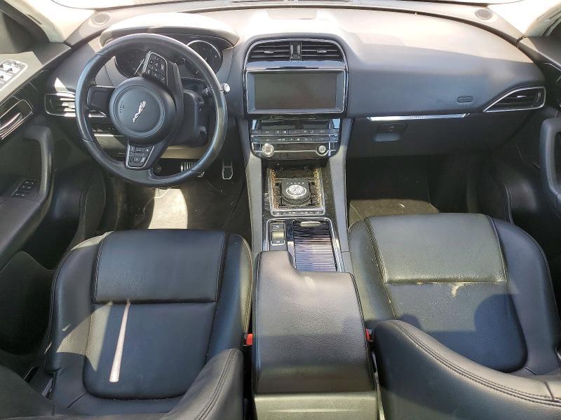 SADCJ2FXXKA609933 2019 JAGUAR F-PACE photo no. 8