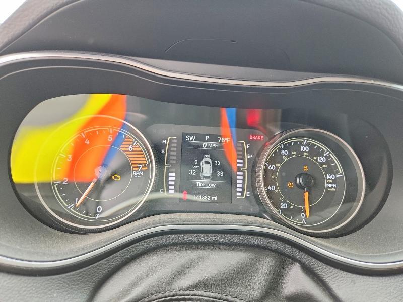 2019 JEEP CHEROKEE LATITUDE PLUS — Фото 9 из 13