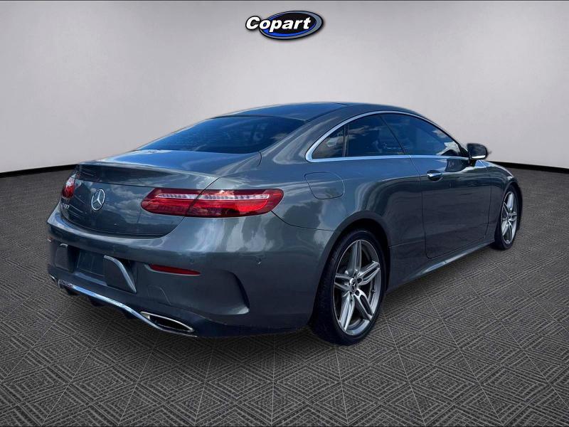 2018 MERCEDES-BENZ E 400 — Фото 4 из 10