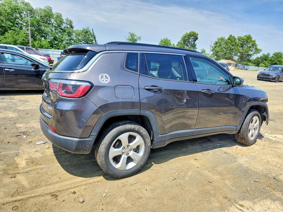 2019 JEEP COMPASS LATITUDE — Фото 3 из 12