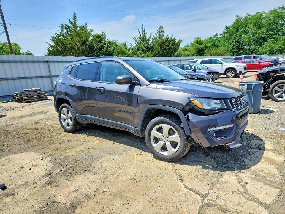 2019 JEEP COMPASS LATITUDE — Фото 4 из 12