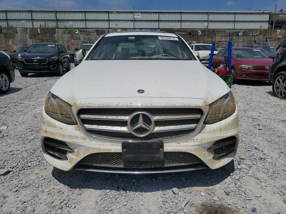 2018 MERCEDES-BENZ E 300 4MATIC — Фото 5 из 12