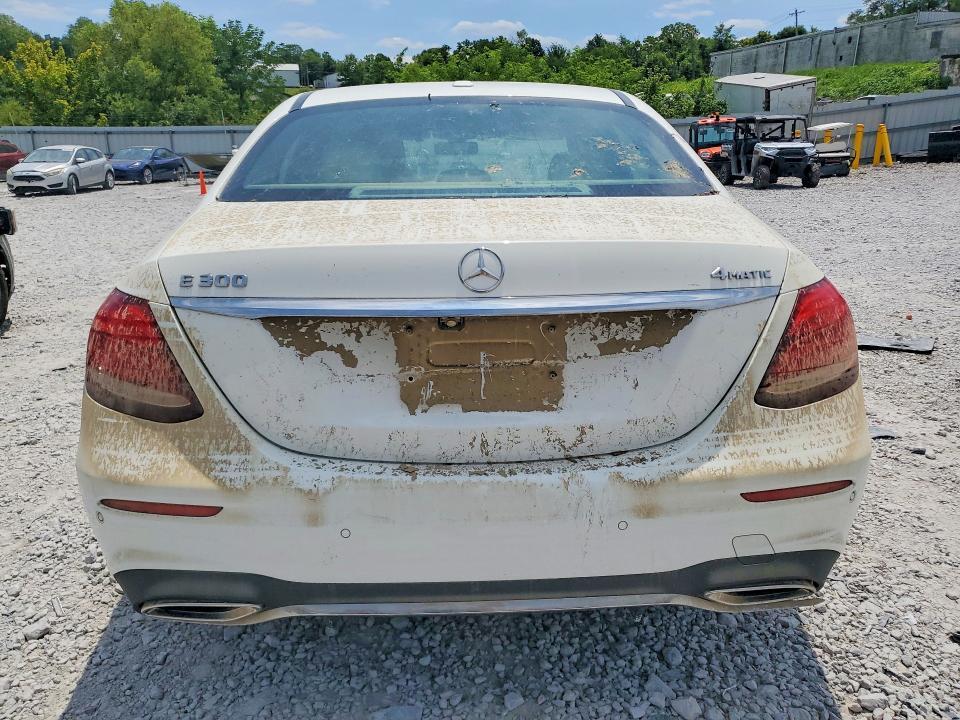 2018 MERCEDES-BENZ E 300 4MATIC — Фото 6 из 12