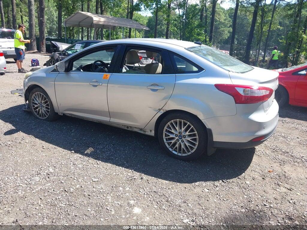 1FAHP3H29CL172963 2012 FORD FOCUS photo no. 3