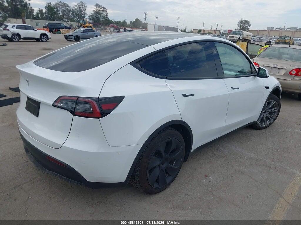 7SAYGDED1RF011396 2024 TESLA MODEL Y photo no. 4