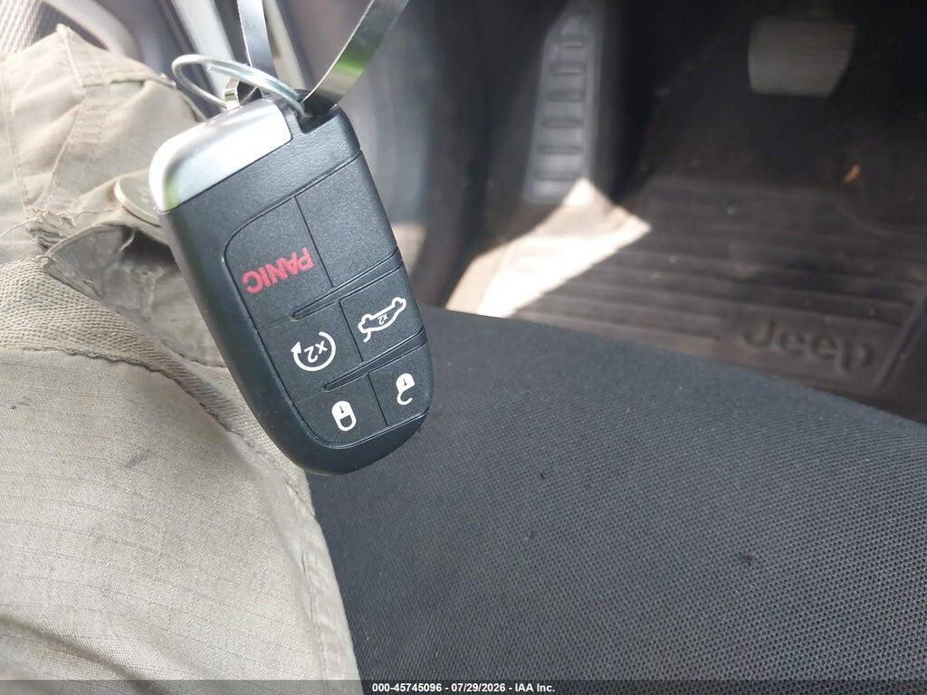 ZACCJBBB3HPE65771 2017 JEEP RENEGADE photo no. 11