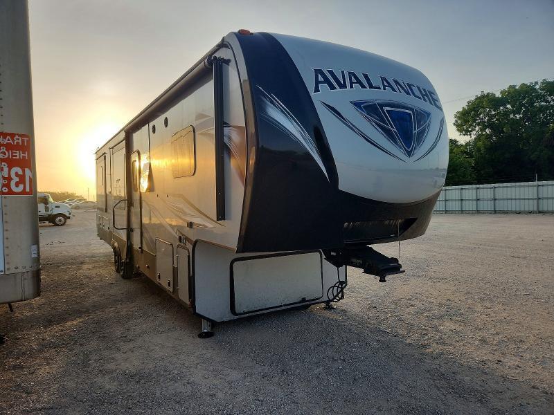2019 KEYSTONE AVALANCHE 4YDF37626JE760907