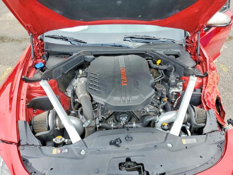 2019 KIA STINGER GT — Фото 11 из 12