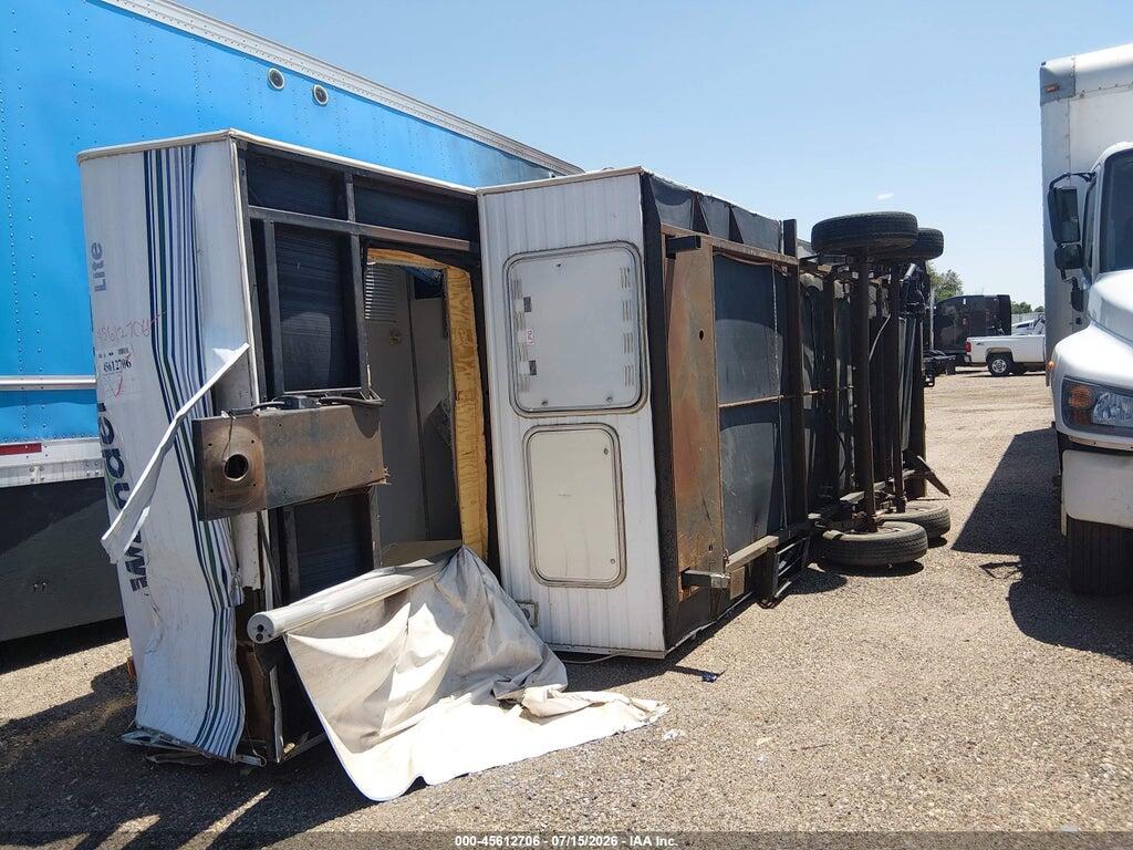 4XTFN2227YC217074 2000 THOR OTHER photo no. 2