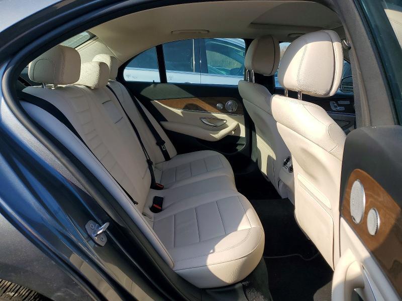 2018 MERCEDES-BENZ E 300 4MATIC — Фото 10 из 12