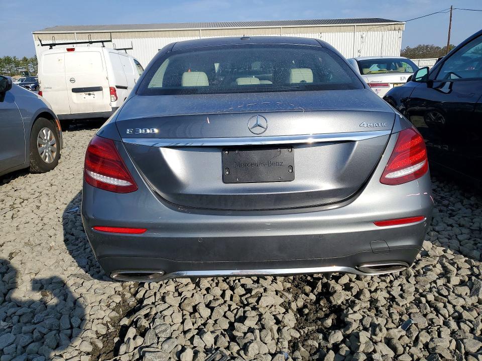 2018 MERCEDES-BENZ E 300 4MATIC — Фото 6 из 12
