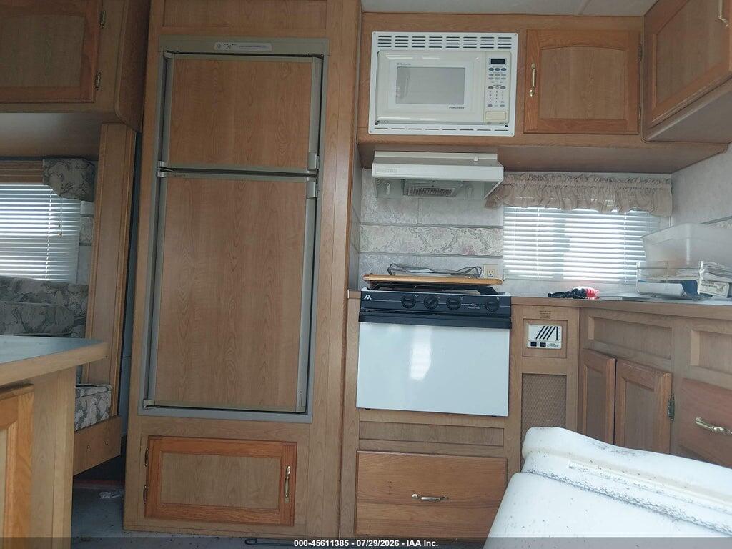 1SN200P231F002171 2001 NOMAD SCOUT photo no. 5