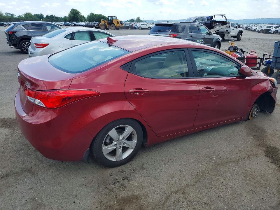5NPDH4AEXDH247756 2013 HYUNDAI ELANTRA photo no. 3