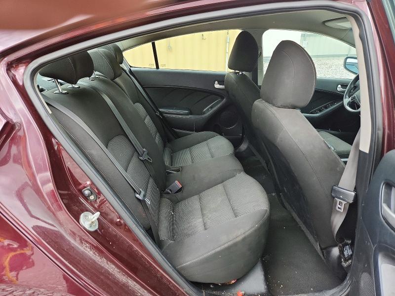 3KPFK4A75JE174615 2018 KIA FORTE photo no. 10