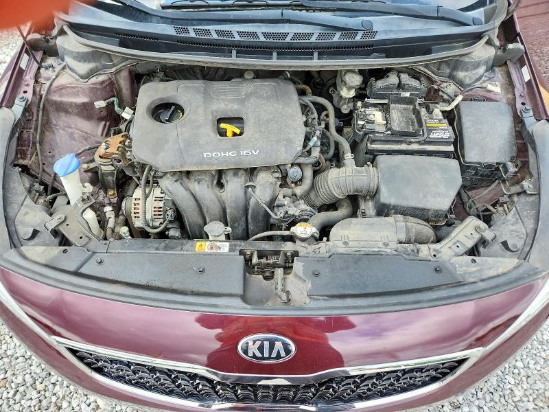 3KPFK4A75JE174615 2018 KIA FORTE photo no. 11