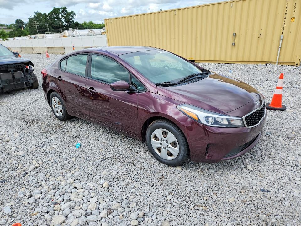 3KPFK4A75JE174615 2018 KIA FORTE photo no. 4