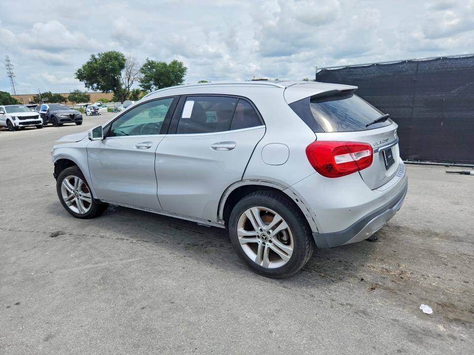 2018 MERCEDES-BENZ GLA 250 — Фото 2 из 14