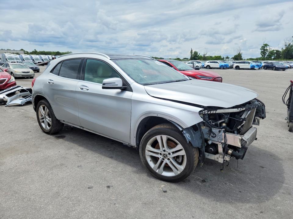 2018 MERCEDES-BENZ GLA 250 — Фото 4 из 14