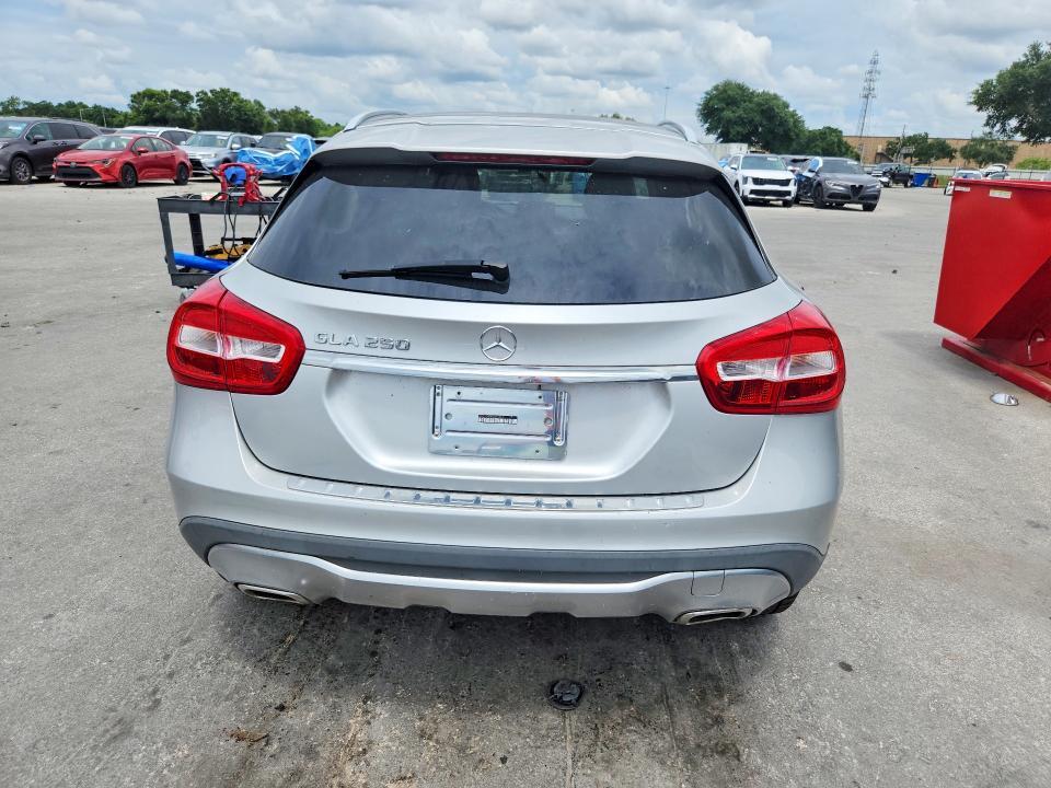 2018 MERCEDES-BENZ GLA 250 — Фото 6 из 14
