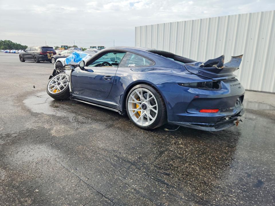 2015 PORSCHE 911 GT3 — Фото 2 из 12