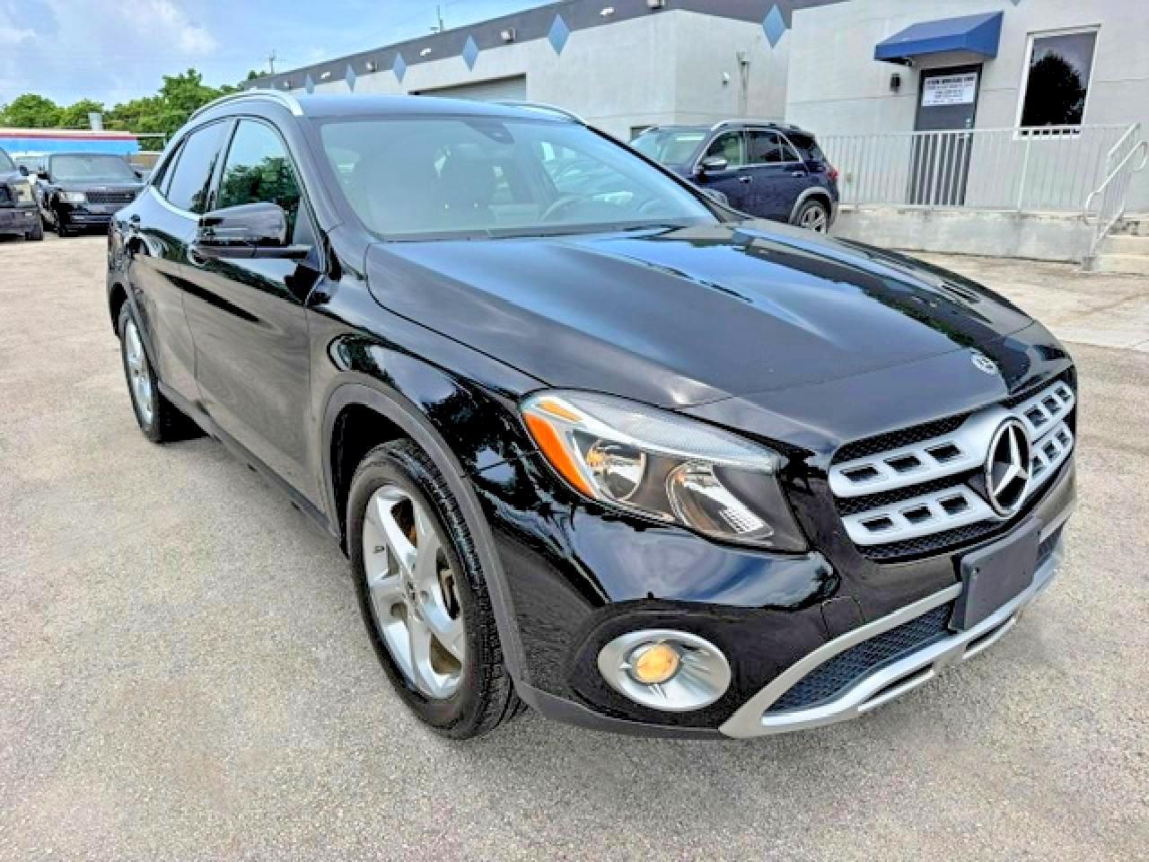 2018 MERCEDES-BENZ GLA 250 — Фото 4 из 15