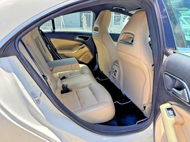 2018 MERCEDES-BENZ CLA 250 — Фото 11 из 15