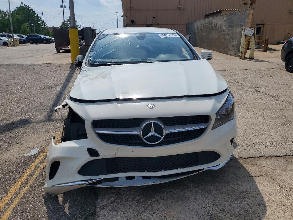2018 MERCEDES-BENZ CLA 250 — Фото 5 из 12