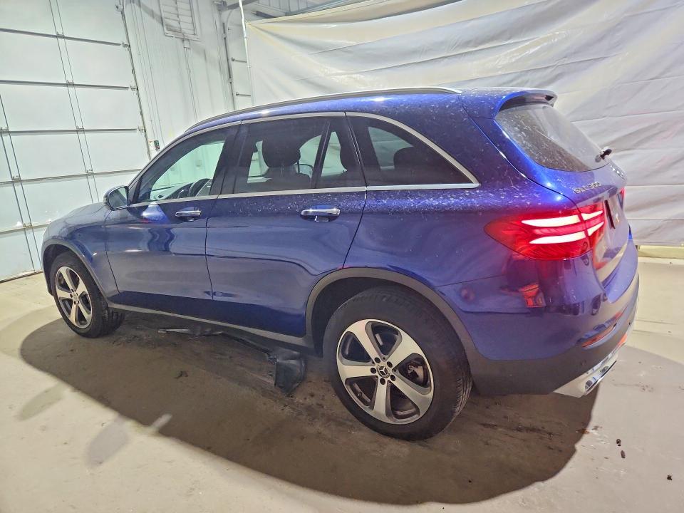 2019 MERCEDES-BENZ GLC 300 4MATIC — Фото 2 из 13