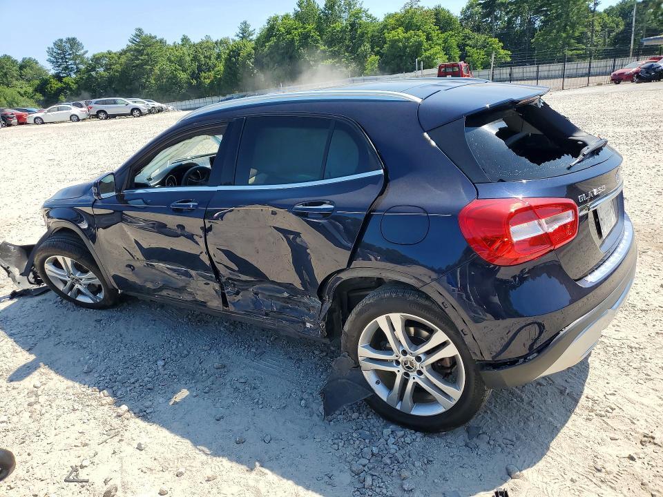 2019 MERCEDES-BENZ GLA 250 4MATIC — Фото 2 из 13