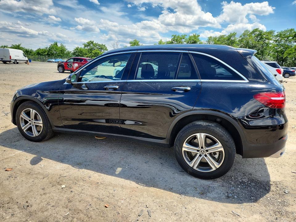 2019 MERCEDES-BENZ GLC 300 4MATIC — Фото 2 из 13