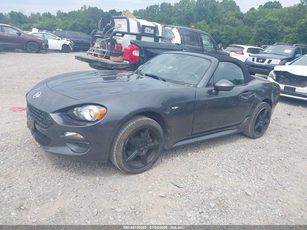 JC1NFAEK8H0128693 2017 FIAT 124 SPIDER photo no. 2