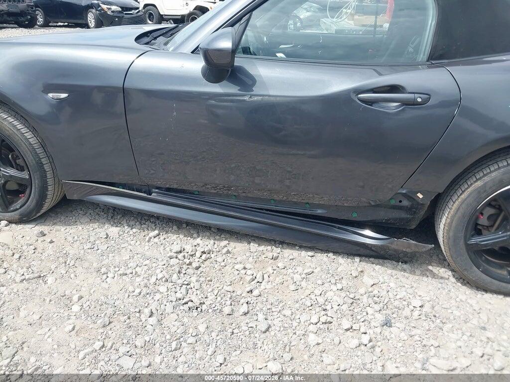 JC1NFAEK8H0128693 2017 FIAT 124 SPIDER photo no. 6