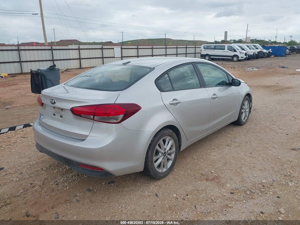 3KPFL4A7XHE014222 2017 KIA FORTE photo no. 4
