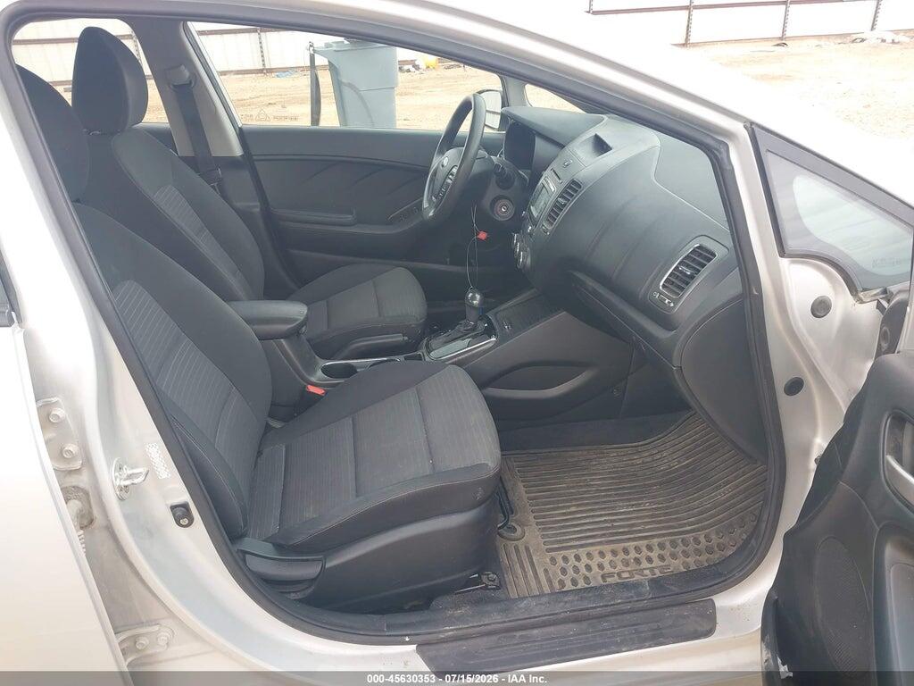 3KPFL4A7XHE014222 2017 KIA FORTE photo no. 5