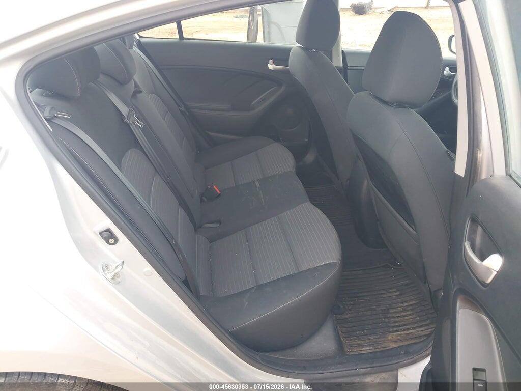 3KPFL4A7XHE014222 2017 KIA FORTE photo no. 8