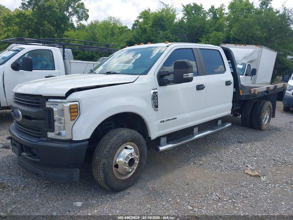 1FD8W3HT0KEE23647 2019 FORD F-350 CHASSIS photo no. 2