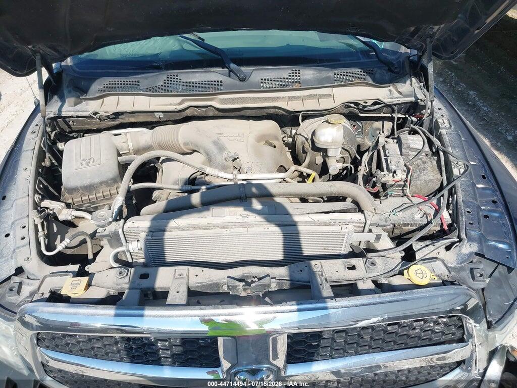 1C6RR7TT7KS705369 2019 RAM 1500 CLASSIC photo no. 10