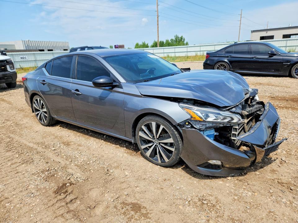 2019 NISSAN ALTIMA SR — Фото 4 из 12