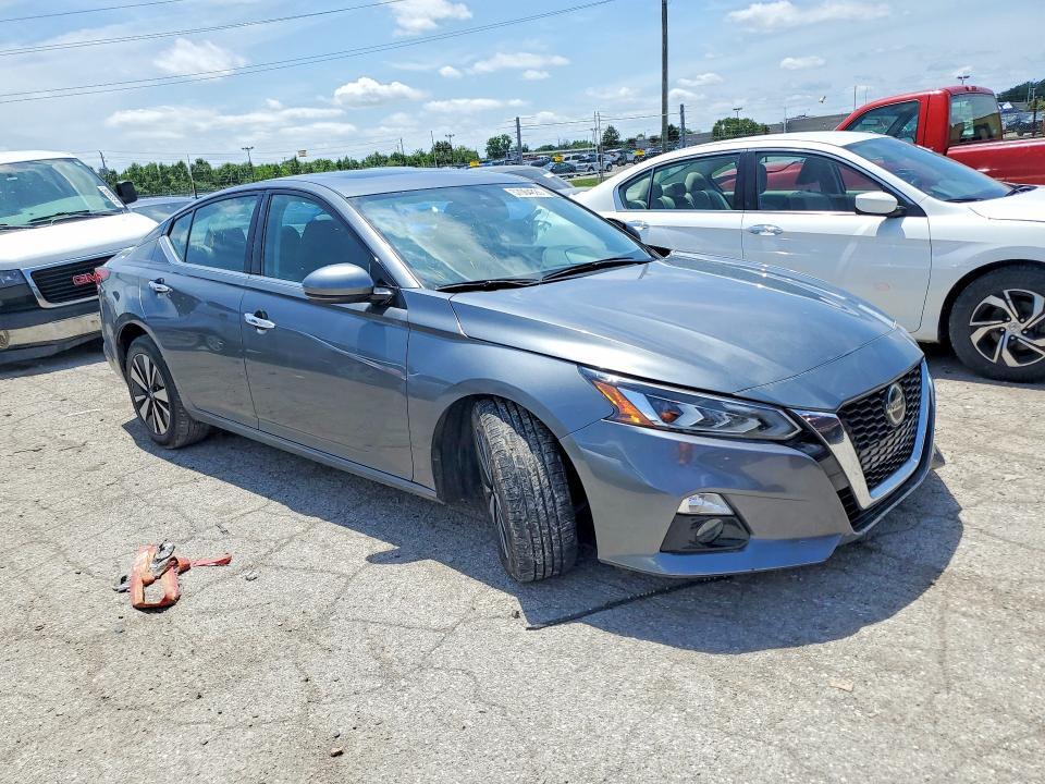 2019 NISSAN ALTIMA SL — Фото 4 из 12