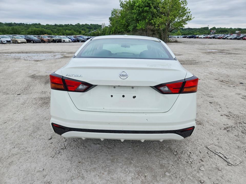 2019 NISSAN ALTIMA S — Фото 6 из 12