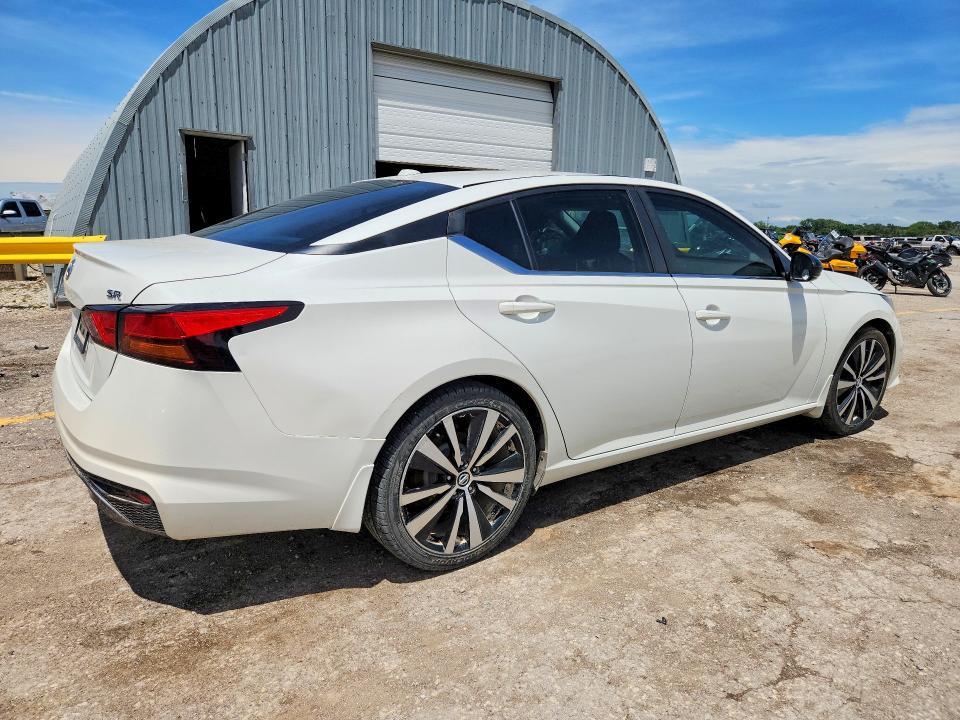 2019 NISSAN ALTIMA SR — Фото 3 из 12