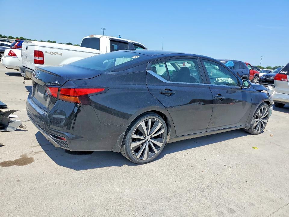 2019 NISSAN ALTIMA SR — Фото 3 из 13