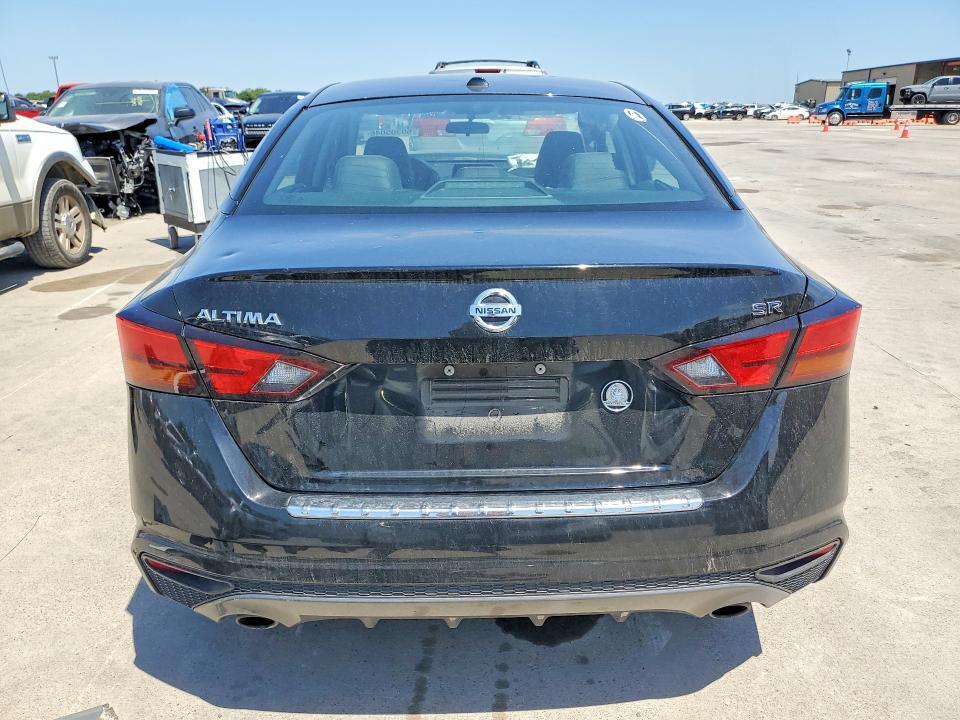 2019 NISSAN ALTIMA SR — Фото 6 из 13