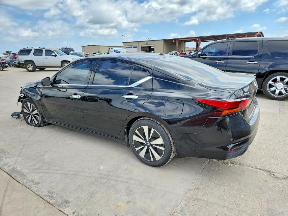 2019 NISSAN ALTIMA SV — Фото 2 из 12