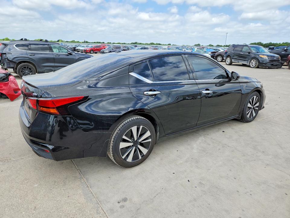 2019 NISSAN ALTIMA SV — Фото 3 из 12